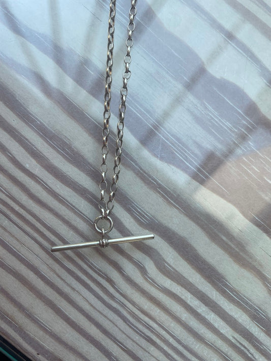 Dainty T Bar Necklace