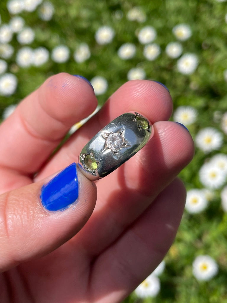 CHUNKY Peridot Starburst Ring