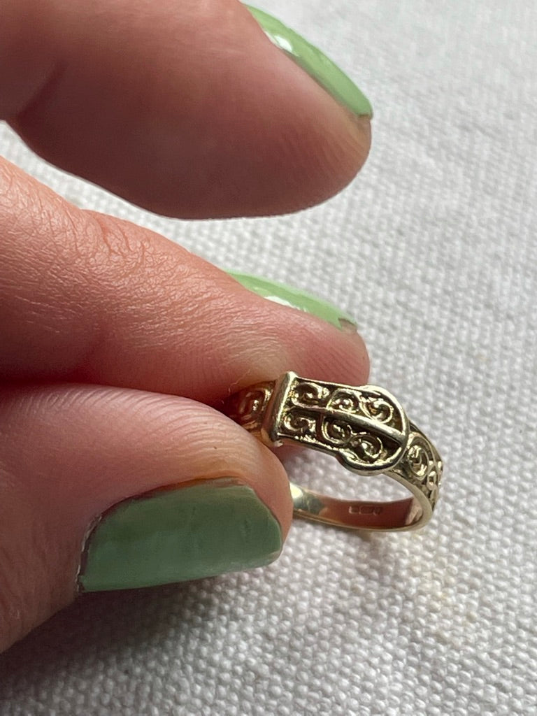 9ct Gold Buckle Ring