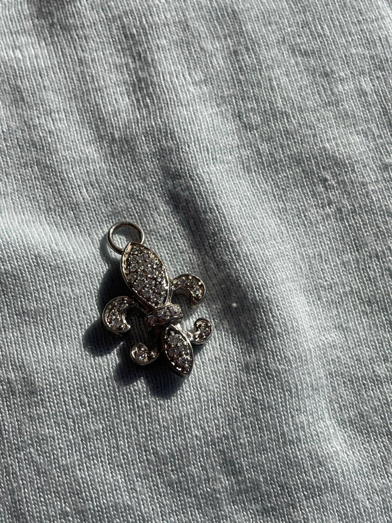 Fleur de Lys Charm