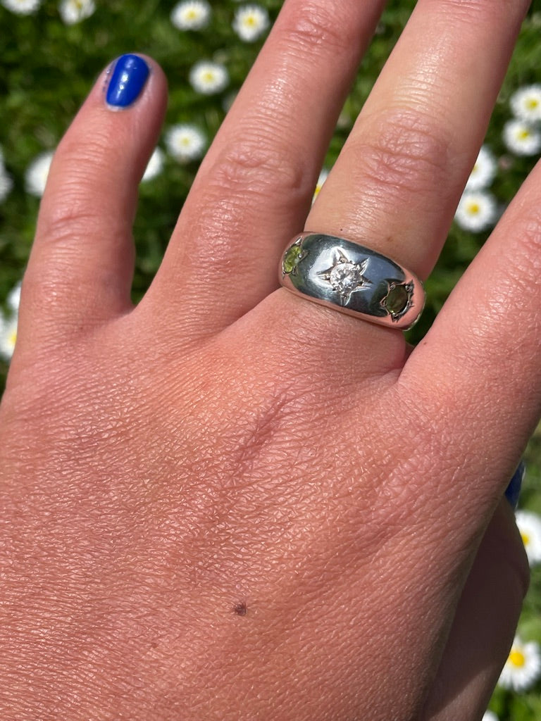 CHUNKY Peridot Starburst Ring