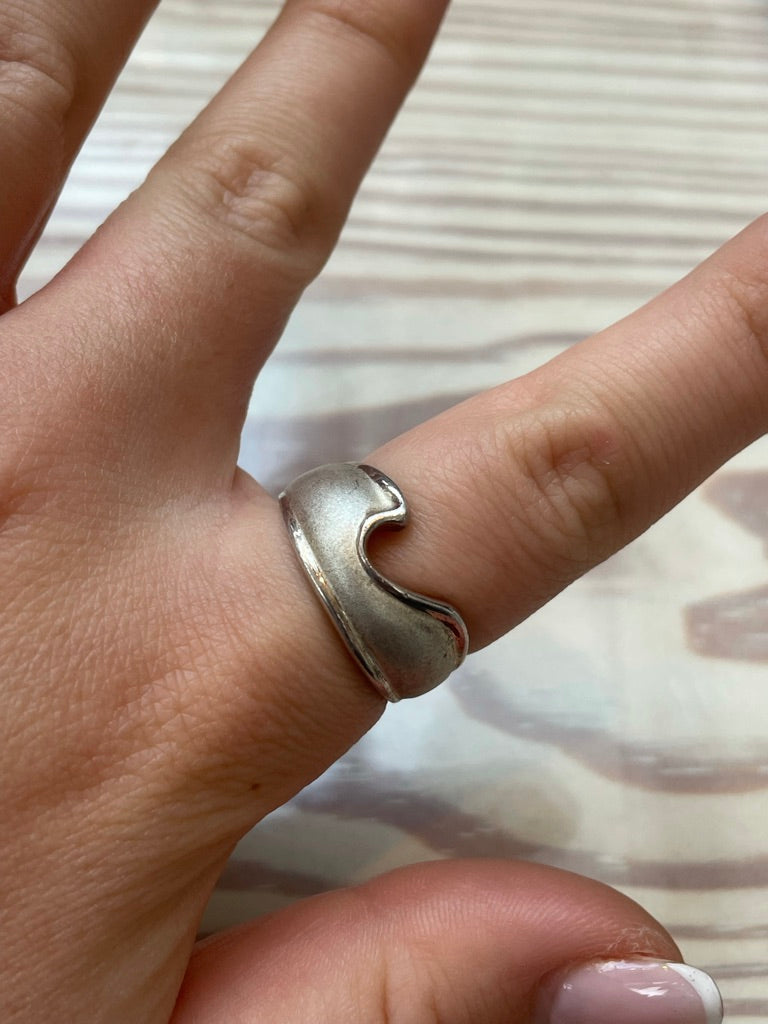 Smooth Wave Ring