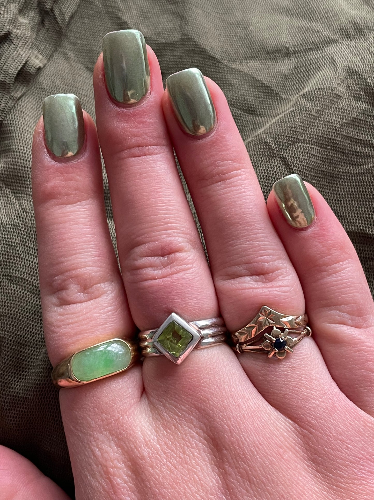 Ribbed Peridot Ring