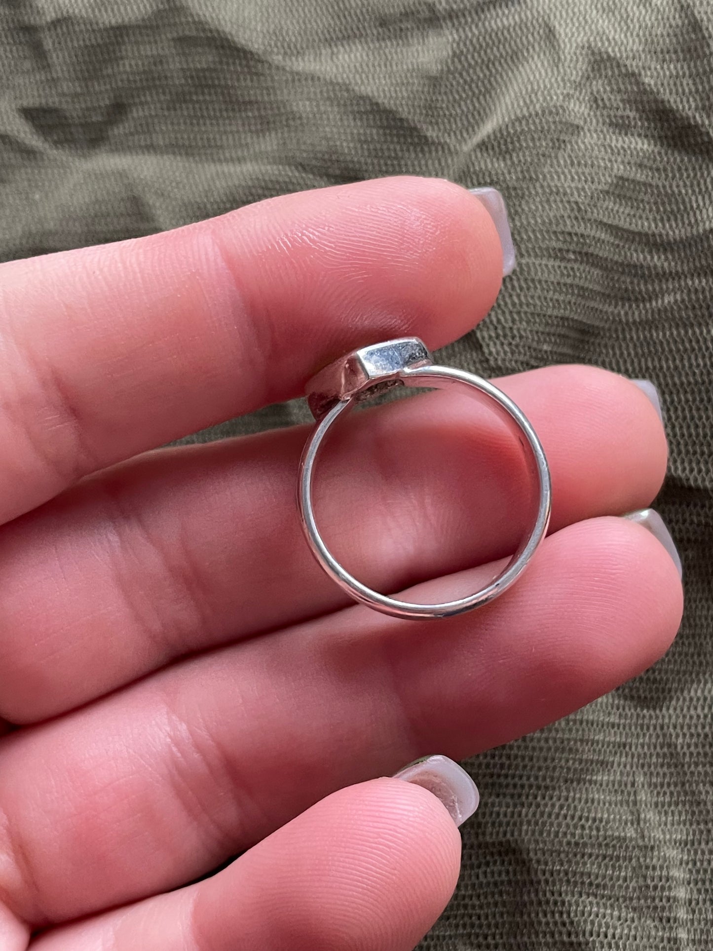 Ribbed Peridot Ring